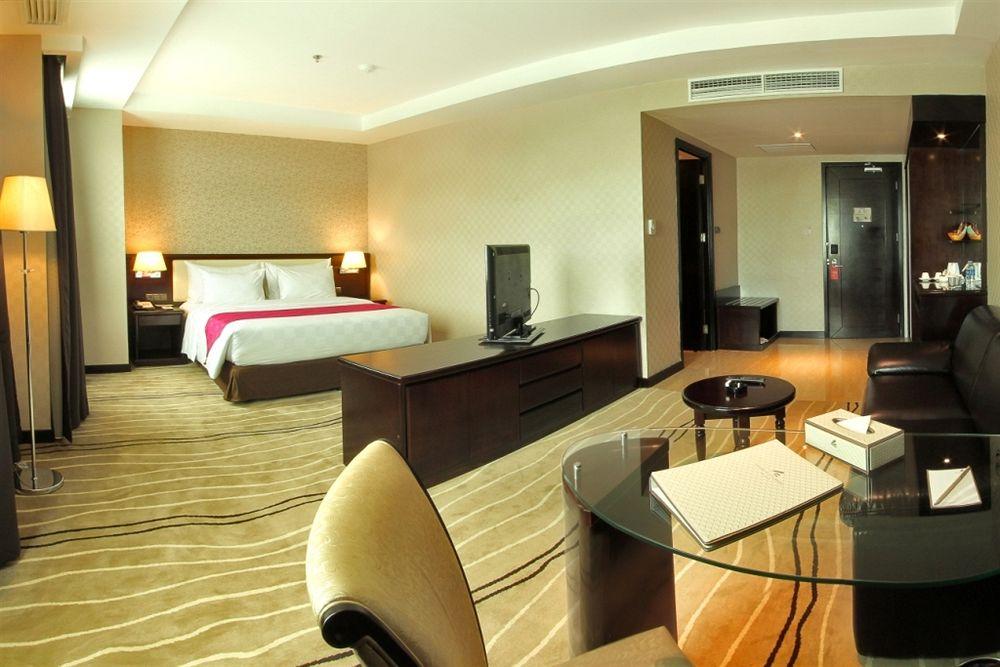 Four Points By Sheraton Medan Exteriör bild