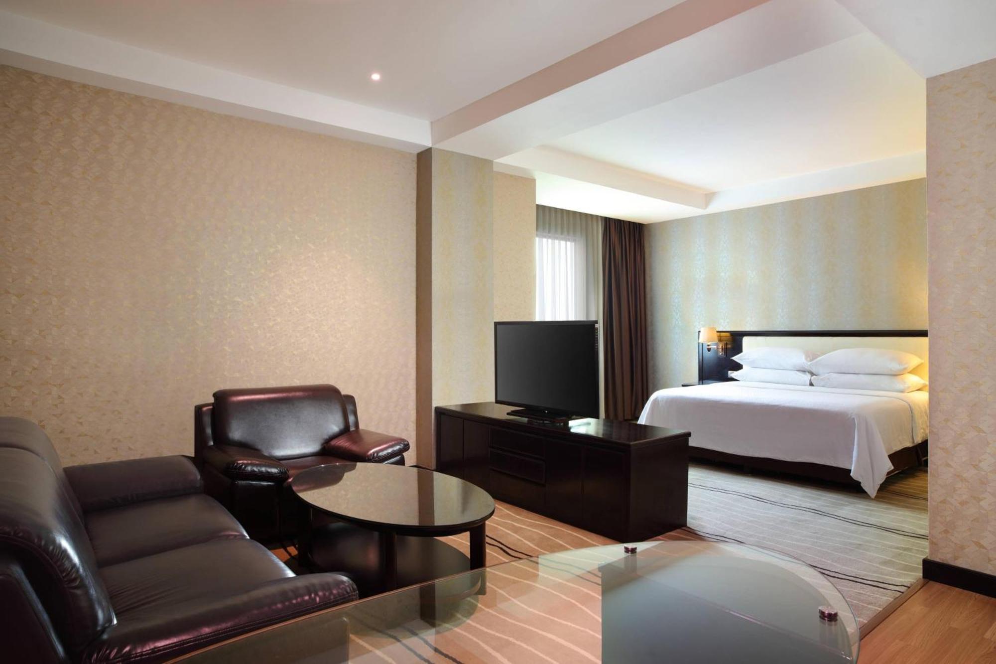 Four Points By Sheraton Medan Exteriör bild
