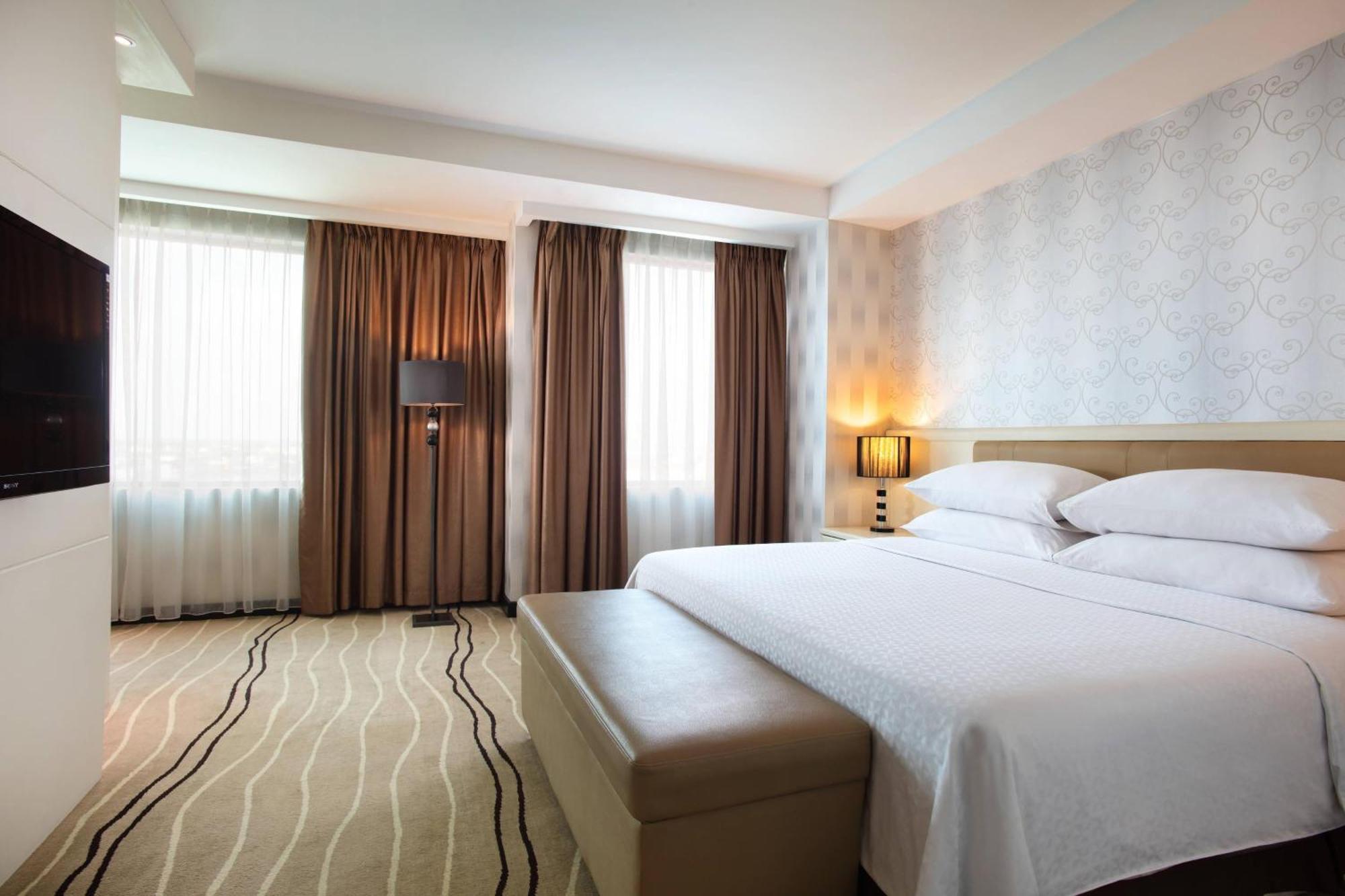 Four Points By Sheraton Medan Exteriör bild