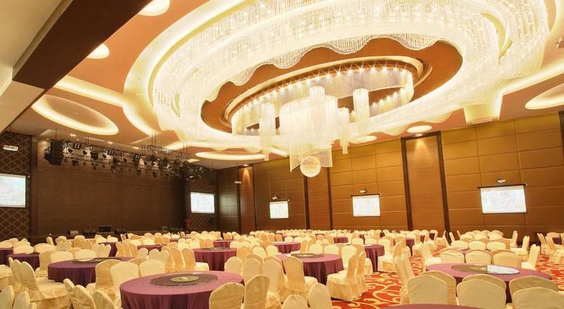 Four Points By Sheraton Medan Exteriör bild