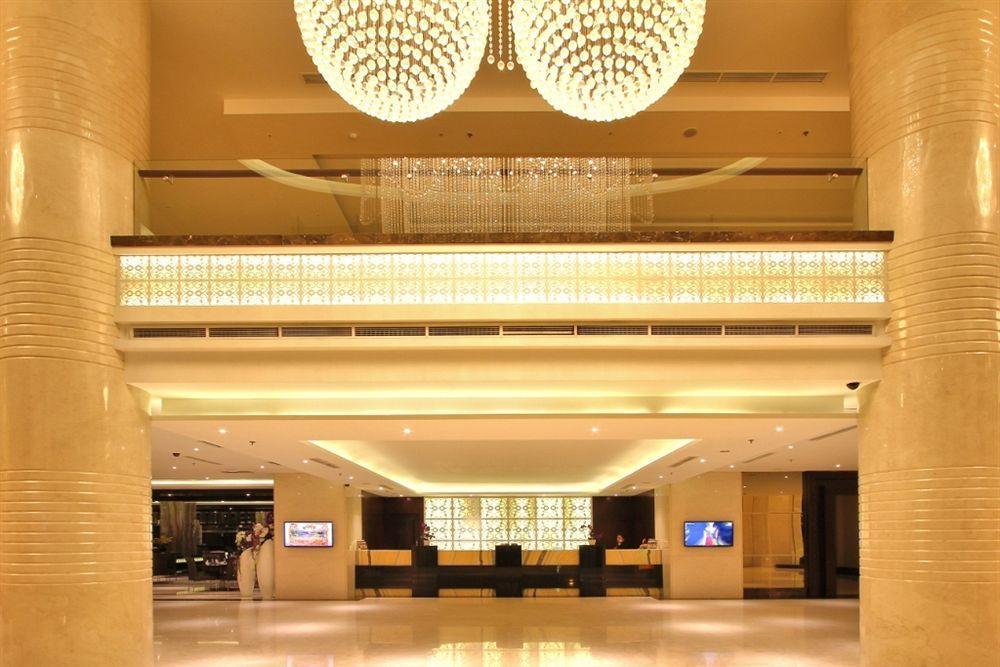 Four Points By Sheraton Medan Exteriör bild